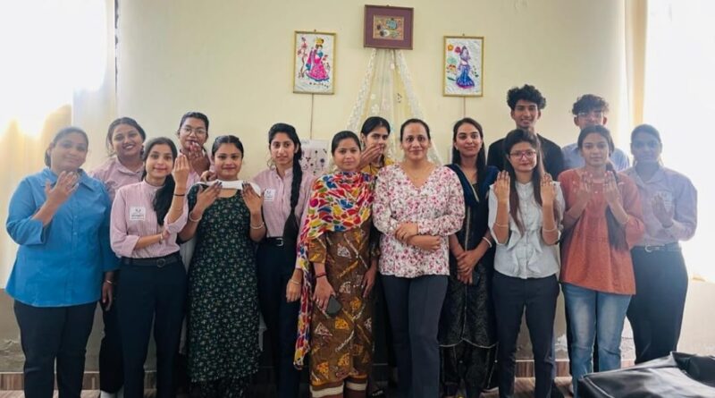 Students showed talent in nail art competition at Vidya Jyoti Eduversity HIMACHAL HEADLINES
