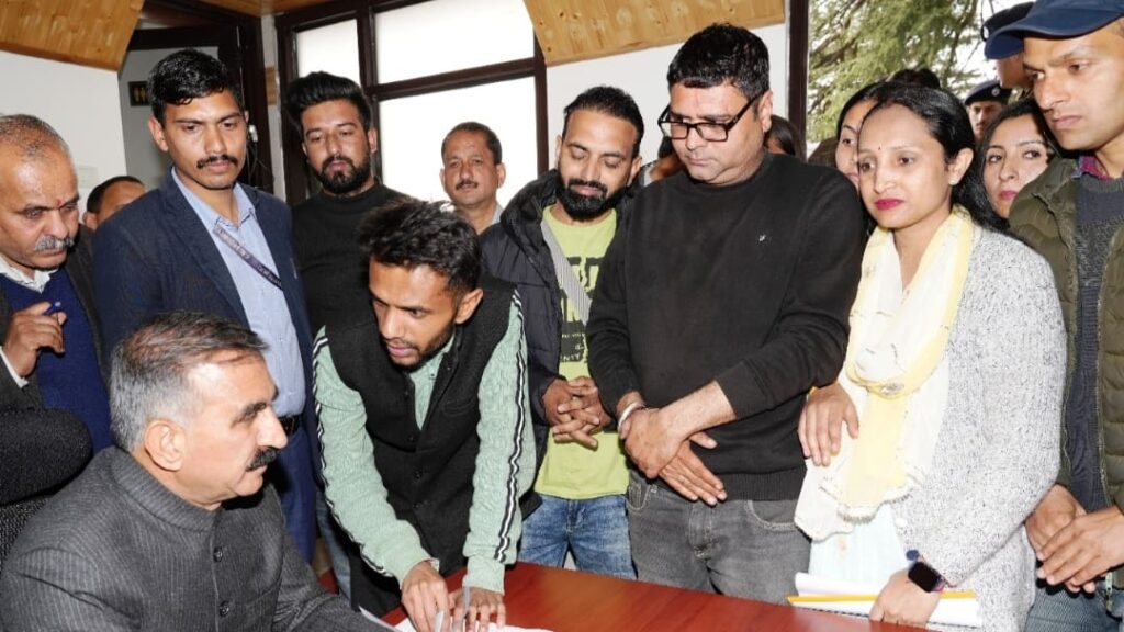 JBT delegation meets Sukhu JBT delegation meets Sukhu HIMACHAL HEADLINES