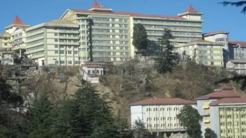 Resident doctors at IGMC Shimla demand timely payments HIMACHAL HEADLINES