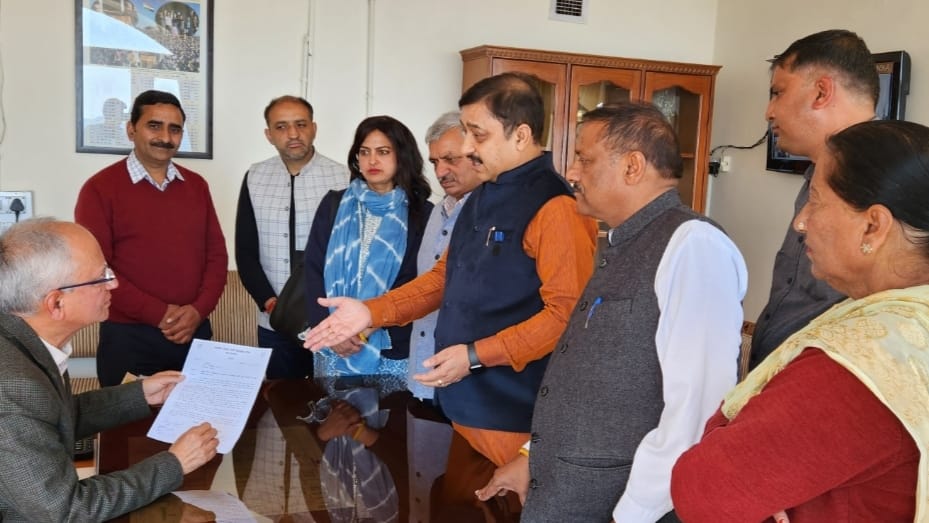 Congress leaders trying to make 18 to 20 votes from a house: Kashyap HIMACHAL HEADLINES