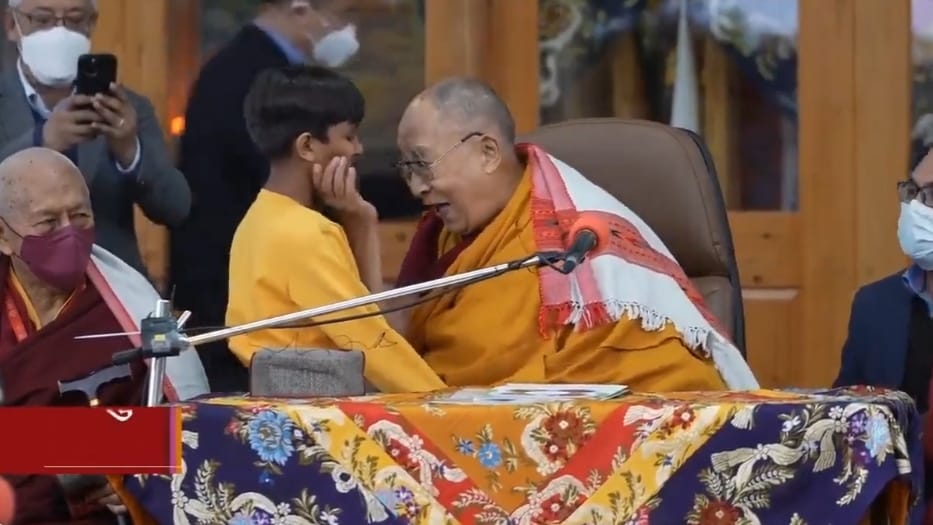 Dalai Lama video with a kid goes viral, Tibetian leader tenders apology Dalai Lama video with a kid goes viral, Tibetian leader tenders apology HIMACHAL HEADLINES