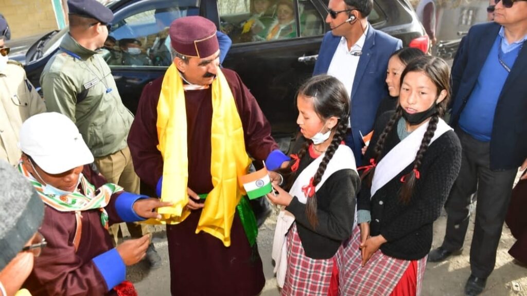 Sukhvinder Singh Sukhu inspects school on the request of a girl student HIMACHAL HEADLINES