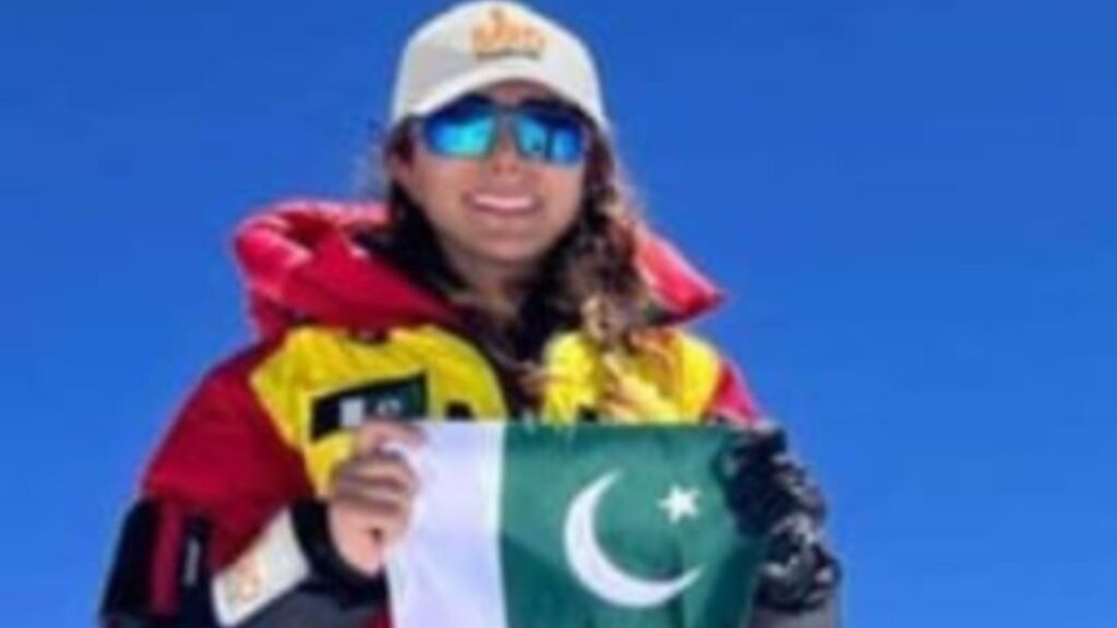 South East Asian women are breaking the glass ceiling - A Pakistani woman scaled Mt Annapurna HIMACHAL HEADLINES