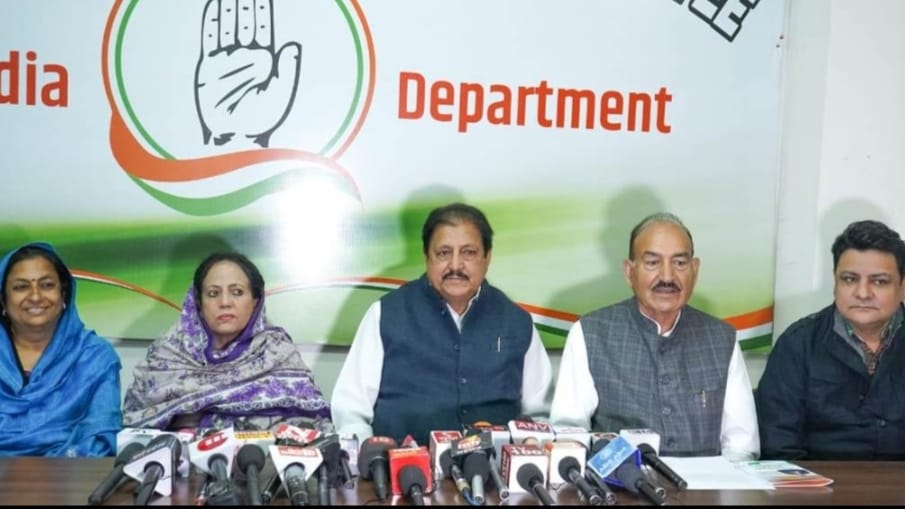 Kaul Singh Thakur asked leaders of Congress to work unitedly for the victory of candidates in MC elections Kaul Singh Thakur asked leaders of Congress to work unitedly for the victory of candidates in MC elections HIMACHAL HEADLINES