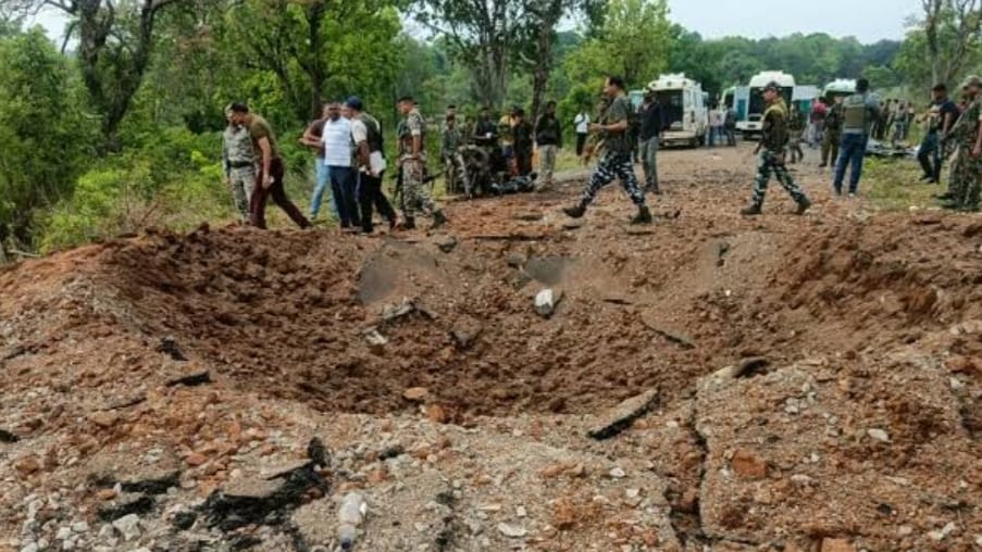 Himachal CM and Deputy CM mourn the demise of 11 Jawans in Chhattisgarh Himachal CM and Deputy CM mourn the demise of 11 Jawans in Chhattisgarh HIMACHAL HEADLINES