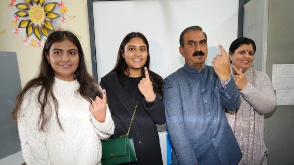 CM Sukhu along with his family casting vote for Shimla MC election CM Sukhu along with his family casting vote for Shimla MC election HIMACHAL HEADLINES