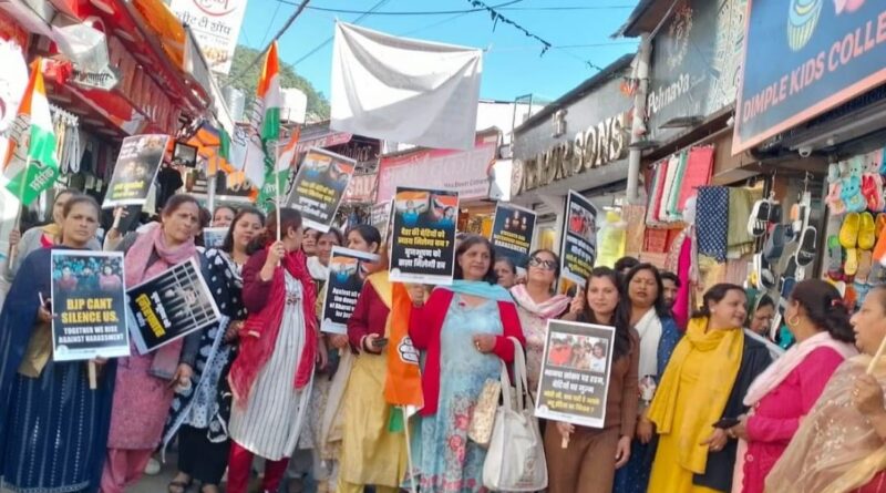 Mahila Congress took out a candle march in support of agitating Women's Wrestling Association HIMACHAL HEADLINES