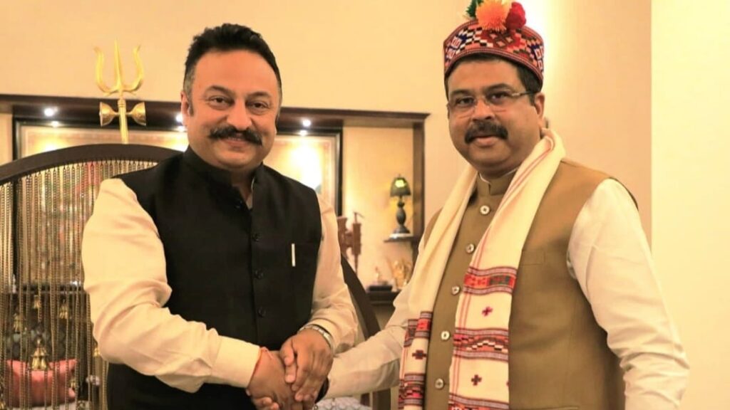 Himachal Education Minister calls on Dharmendra Pradhan Himachal Education Minister calls on Dharmendra Pradhan HIMACHAL HEADLINES