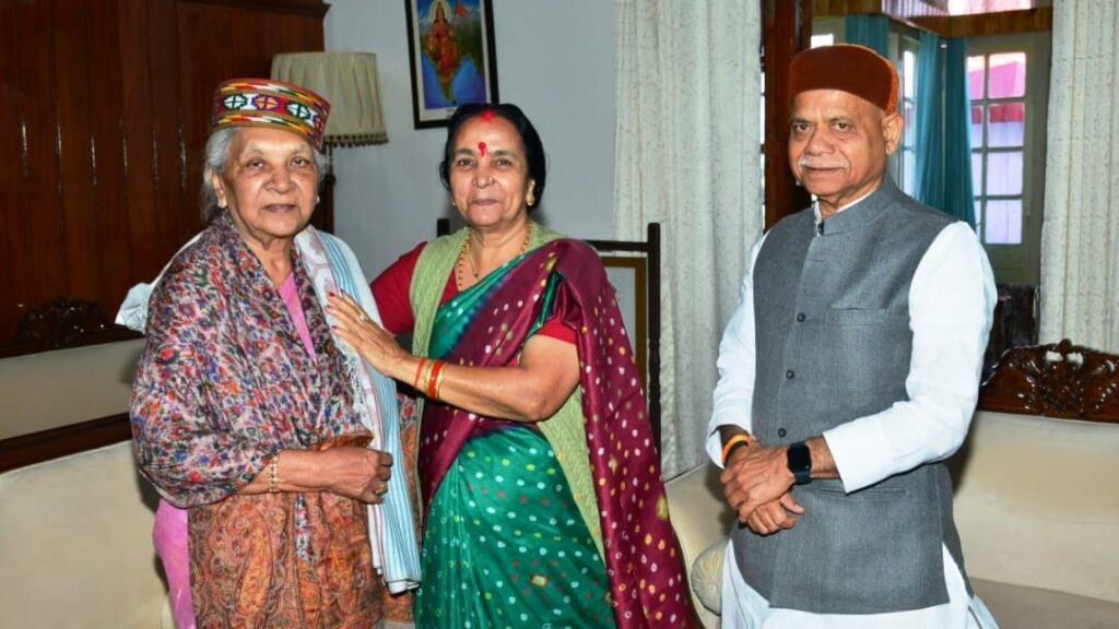 The Governor of UP calls Himachals counterpart The Governor of UP calls Himachals counterpart HIMACHAL HEADLINES