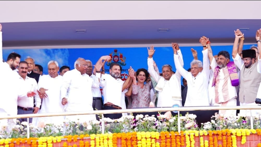 Sukhvinder Singh Sukhu congratulates Siddaramaiah Sukhvinder Singh Sukhu congratulates Siddaramaiah HIMACHAL HEADLINES