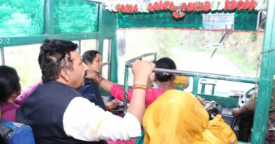 Dy CM boards HRTC bus to know about public problems  HIMACHAL HEADLINES