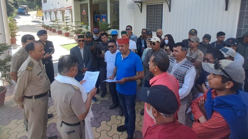 Exploitation of workers: A delegation of CITU met BRO Officials HIMACHAL HEADLINES