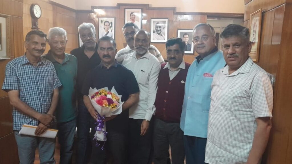 A delegation of Shimla Vyapar Mandal meets CM Sukhu A delegation of Shimla Vyapar Mandal meets CM Sukhu HIMACHAL HEADLINES