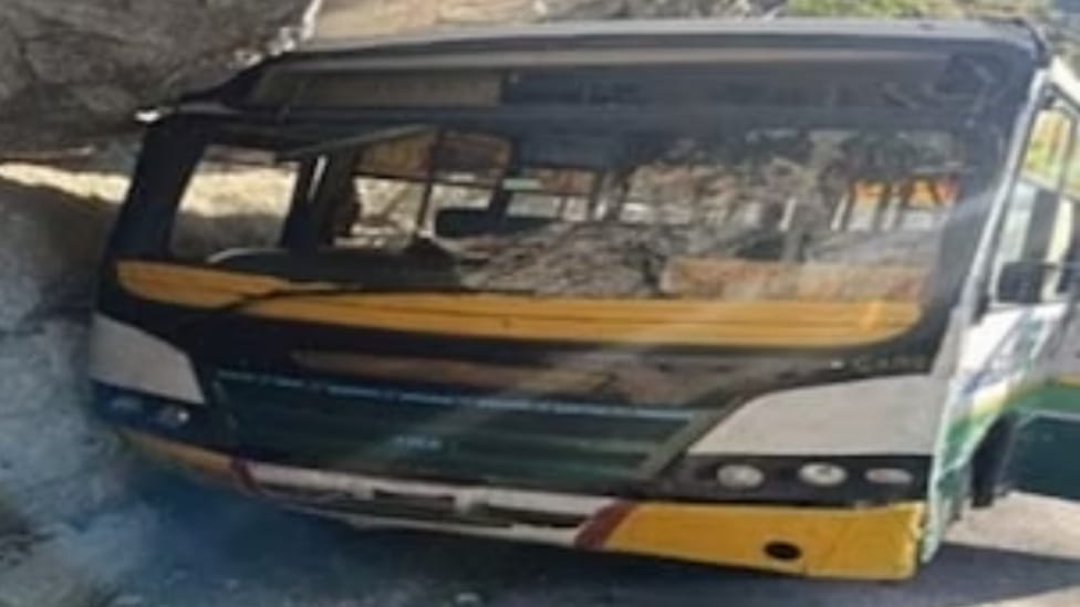 19 passengers were hurt as an HRTC bus hits a rock in Kinnaur HIMACHAL HEADLINES