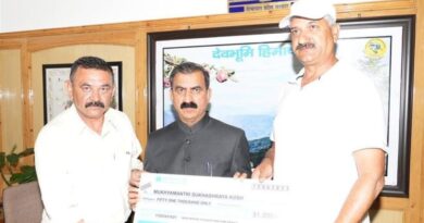 Prem Singh presented a cheque of Rs. 51000 to the CM Sukhu HIMACHAL HEADLINES