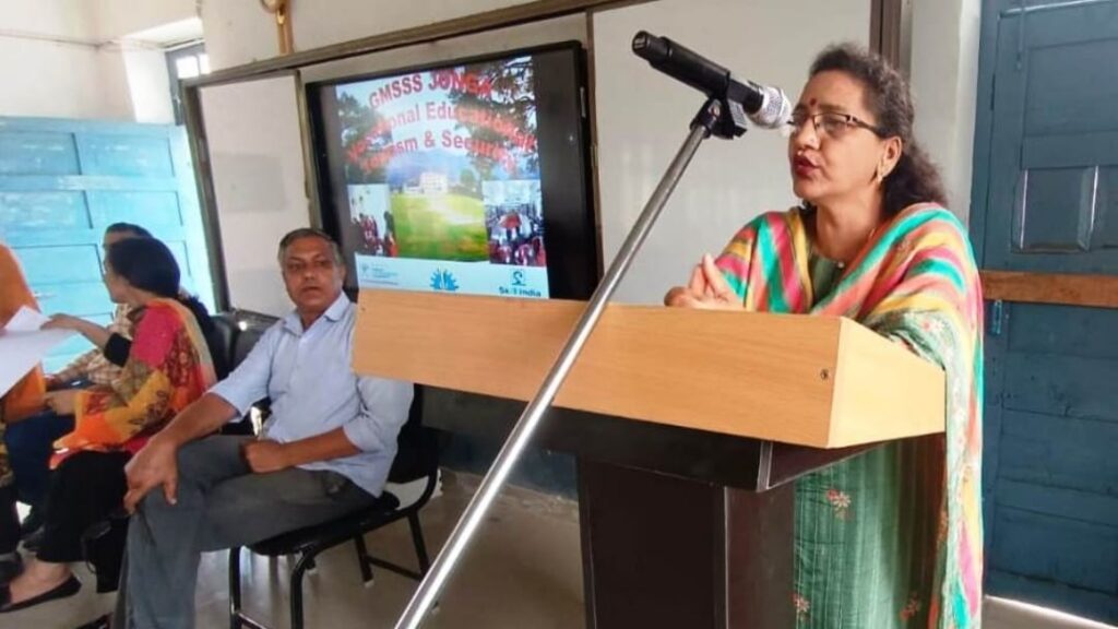 Vocational education tips were given to children in Junga School by Seema Gupta Vocational education tips were given to children in Junga School by Seema Gupta HIMACHAL HEADLINES