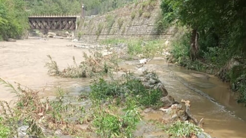 Water supply in shimla disturbed due to heavy silt load HIMACHAL HEADLINES
