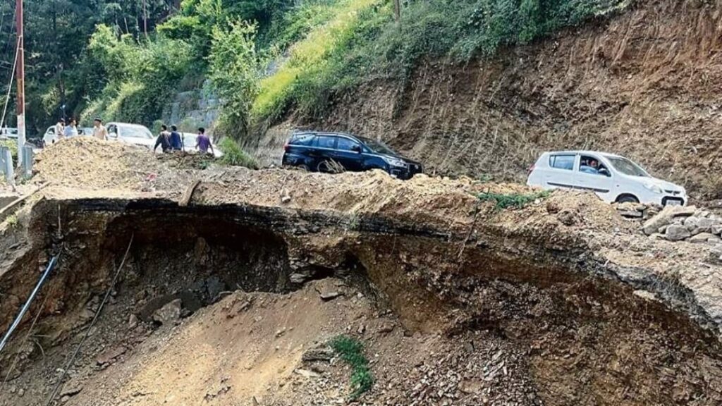 Monsoon rain damaged a number of houses and roads in Himachal HIMACHAL HEADLINES