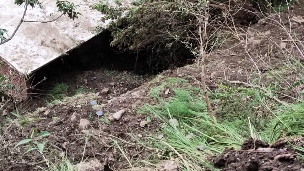 The back wall of the house broke due to a landslide in ward number seven Kotli of Nagar Panchayat Rajgarh HIMACHAL HEADLINES