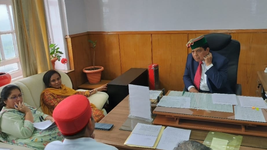 Dr. Dhani Ram Shandil praises Anganwadi workers for their service Dr. Dhani Ram Shandil praises Anganwadi workers for their service HIMACHAL HEADLINES