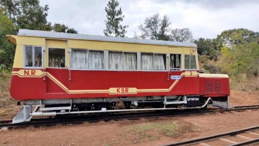 Rail car derails on Kalka- Shimla section HIMACHAL HEADLINES