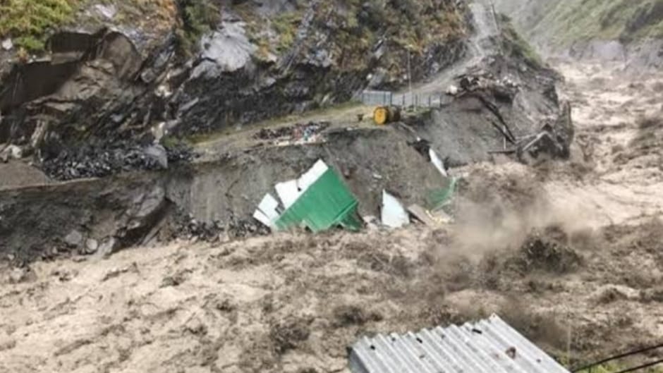 Cloudburst washes away 20 vehicles in Sangla Valley in Kinnaur HIMACHAL HEADLINES
