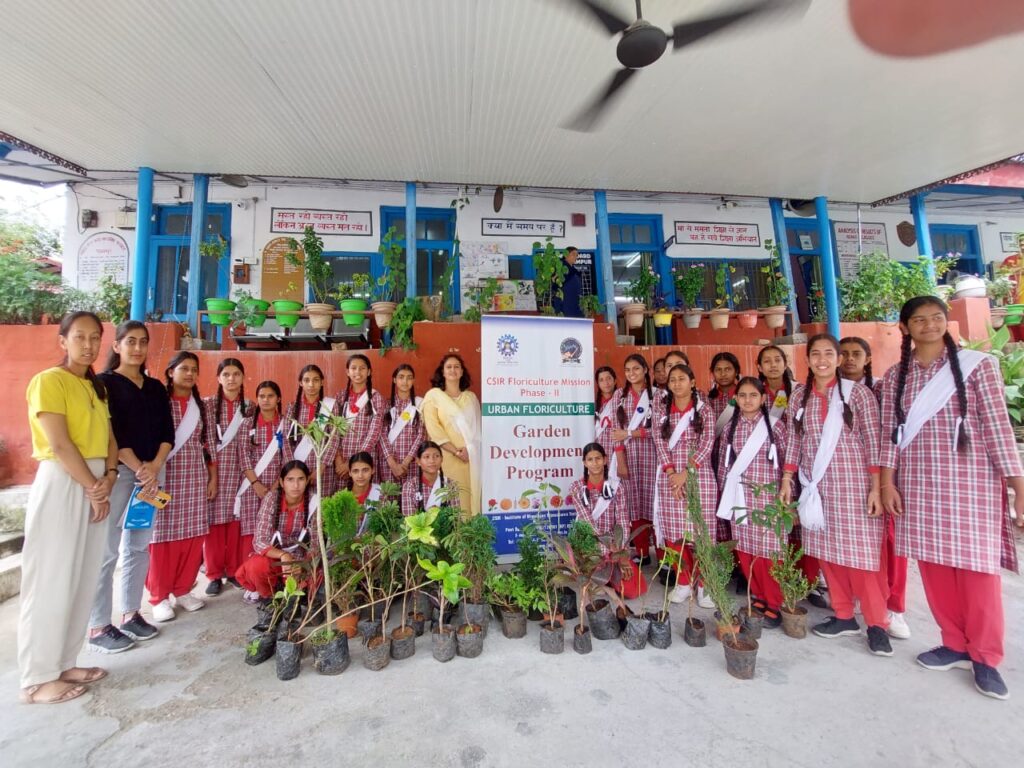 CSIR-IHBT organised a garden development program in five schools HIMACHAL HEADLINES