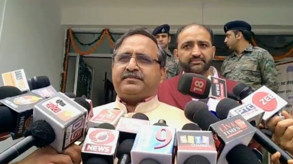 BJP Legislature Party headed by Leader of Opposition Jairam Thakur to hand over one month's salary check to CM: Randhir BJP Legislature Party headed by Leader of Opposition Jairam Thakur to hand over one month's salary check to CM: Randhir HIMACHAL HEADLINES