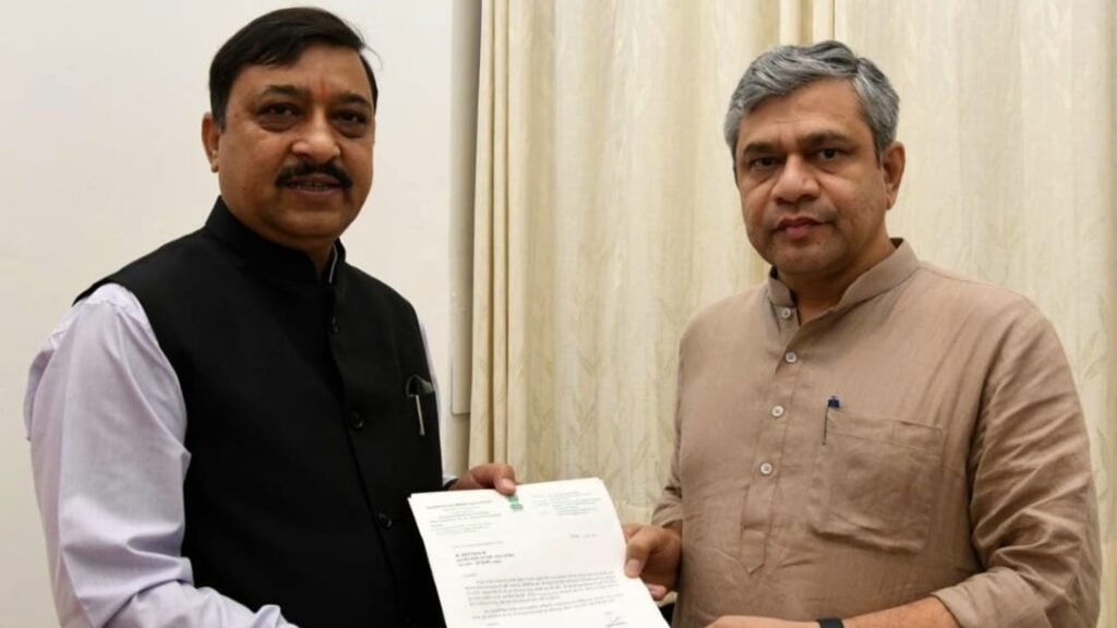 Suresh Kashyap met Railway Minister Ashwani Vaishnav, demands connectivity for Himachal Suresh Kashyap met Railway Minister Ashwani Vaishnav, demands connectivity for Himachal HIMACHAL HEADLINES