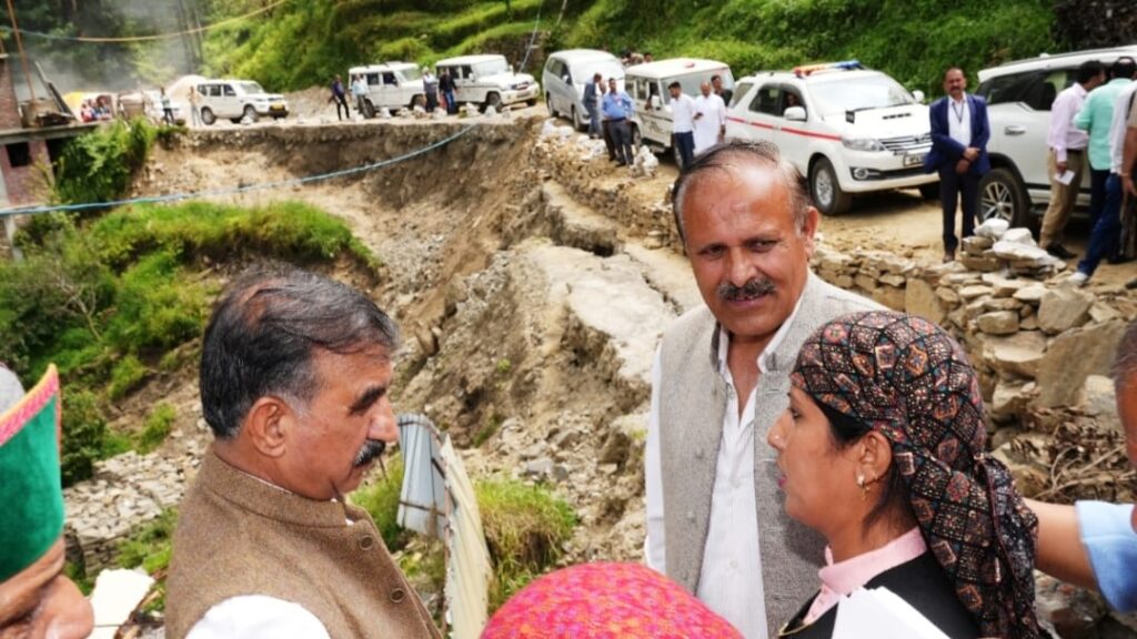 Sukhu visits calamity-hit areas of Rampur & Theog and issues directions to immediately provide relief  HIMACHAL HEADLINES