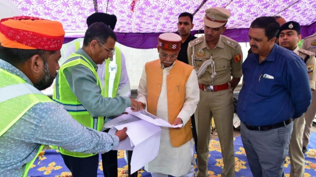 Ensure smooth movement of vehicular traffic on the highway: Shukla Ensure smooth movement of vehicular traffic on the highway: Shukla HIMACHAL HEADLINES