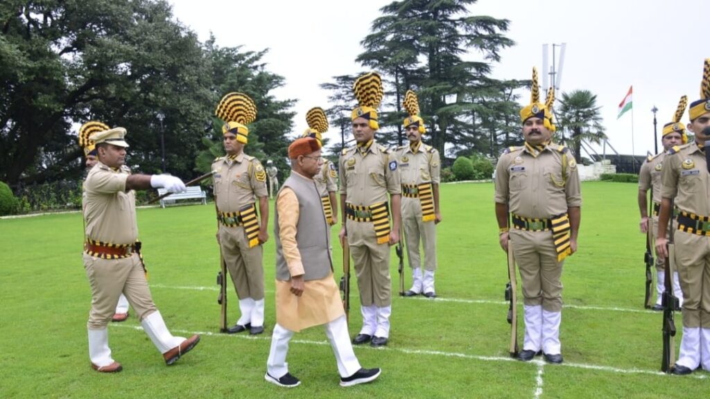 Governor Shukla hoists National Flag in Raj Bhavan HIMACHAL HEADLINES