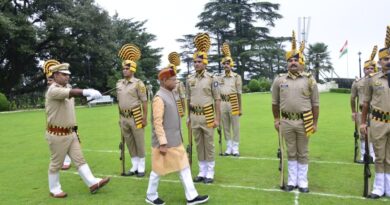 Governor Shukla hoists National Flag in Raj Bhavan HIMACHAL HEADLINES