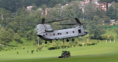 IAF Chinook helicopter airdrops JCB at Annandale Shimla successfully for rescue work HIMACHAL HEADLINES