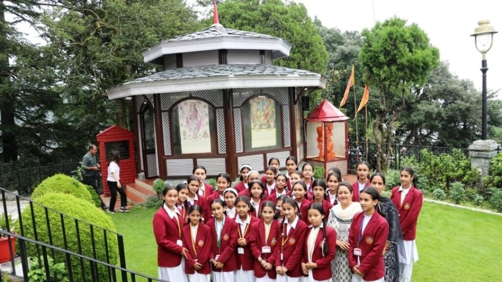 Raj Bhavan thrown open for the general public in Shimla Raj Bhavan thrown open for the general public in Shimla HIMACHAL HEADLINES