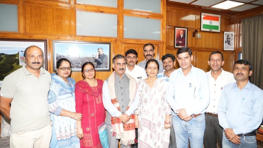 State Computer Teachers Asso, hails decision of the High Court in their favor, Gives Credit to State government HIMACHAL HEADLINES