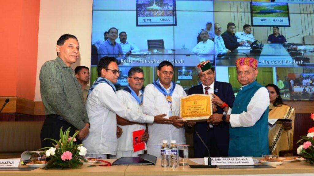 Himachal Governor participates in Ayushman Bhav campaign launched by President of India Himachal Governor participates in Ayushman Bhav campaign launched by President of India HIMACHAL HEADLINES