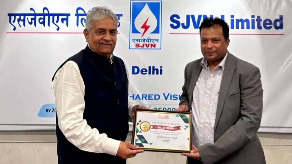 Akhileshwar Singh, Director (Finance) SJVN honoured with Best CFO Award 2023 in Power Sector HIMACHAL HEADLINES
