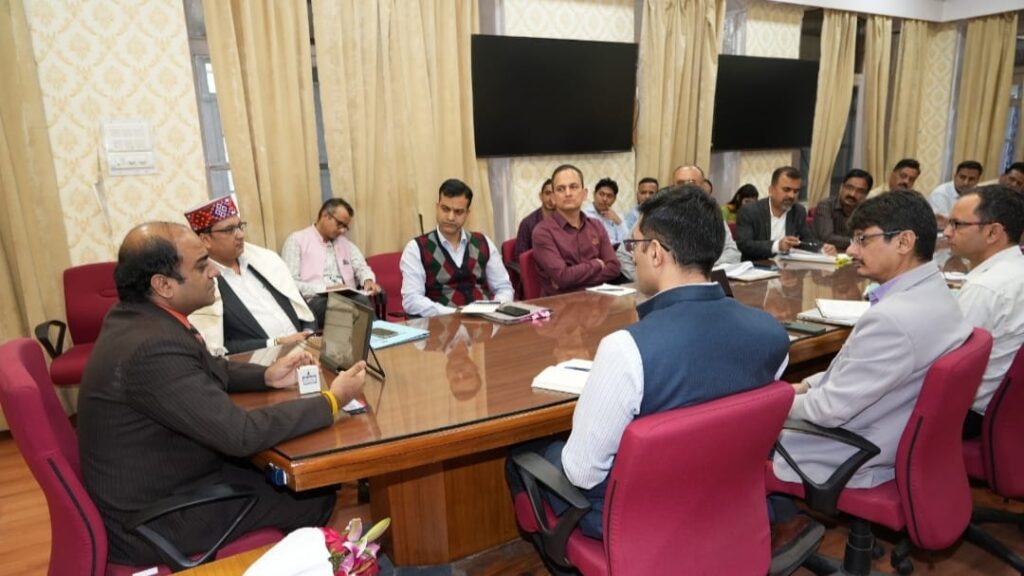 Abhishek Jain stresses on incorporation of new technologies in fiscal management HIMACHAL HEADLINES