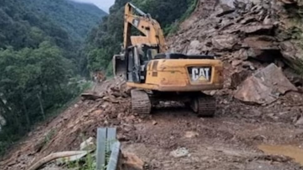 Nigulsair Landslide - Traffic restored on the Old Hindustan Tibet National National Highway 5 Nigulsair Landslide - Traffic restored on the Old Hindustan Tibet National National Highway 5 HIMACHAL HEADLINES