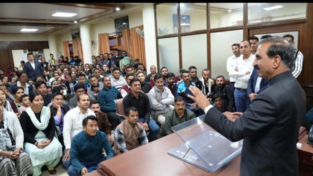 A delegation of SMC teachers association call on CM Sukhu A delegation of SMC teachers association call on CM Sukhu HIMACHAL HEADLINES