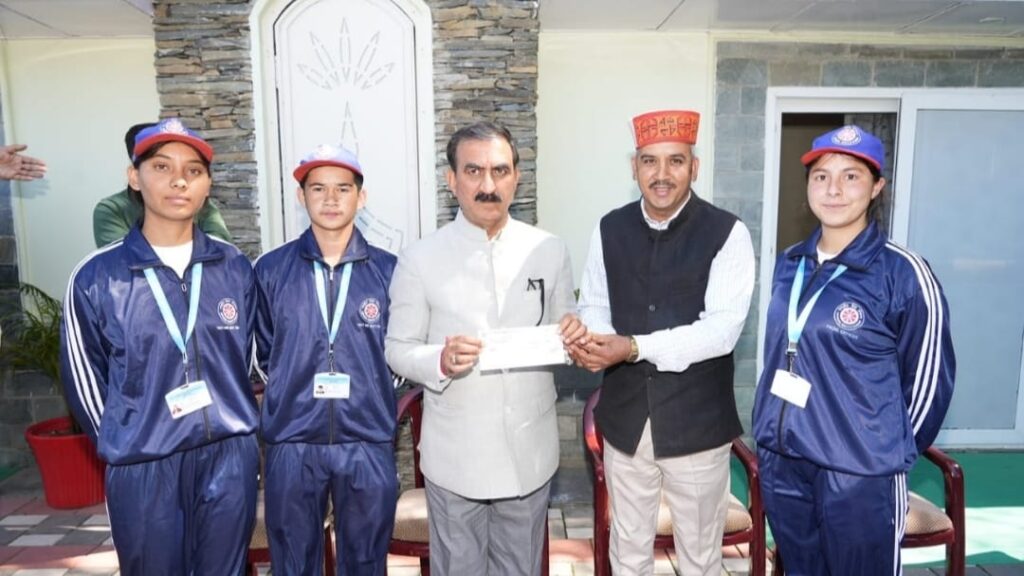 NSS unit donates 41 thousand towards CMRF NSS unit donates 41 thousand towards CMRF HIMACHAL HEADLINES