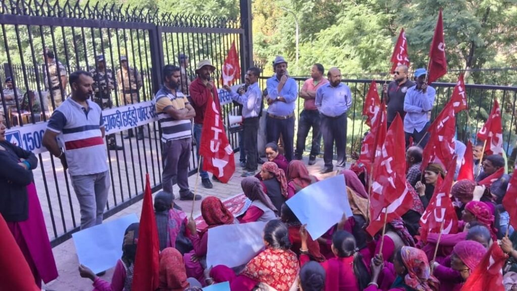Workers went on strike for their demands in SJVN projects of Nathpa Jhakri, Rampur and Luhri, about 1000 participated HIMACHAL HEADLINES