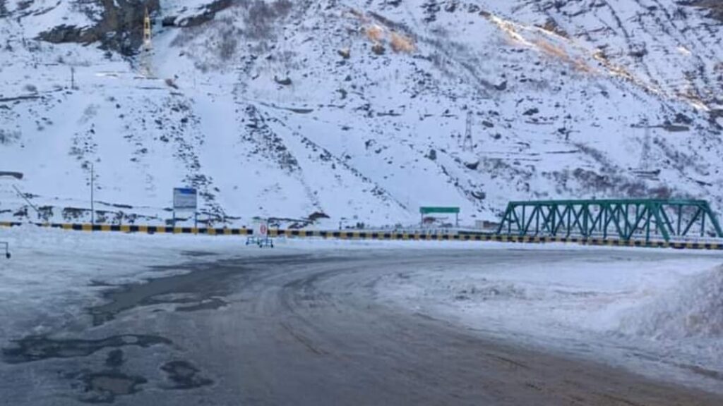 High reaches of Himachal receive fresh snowfall, windstorms, and light rain in the low-line areas HIMACHAL HEADLINES
