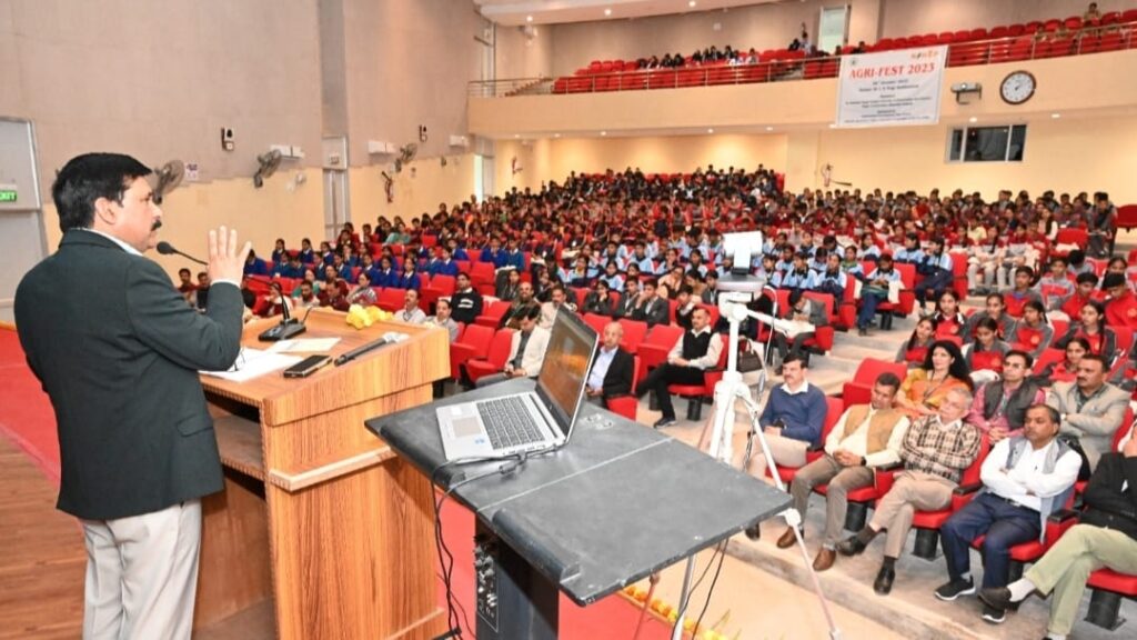 Entrepreneurship opportunities in agri sector growing, Over 900 participants attend  Agri Fest at Nauni HIMACHAL HEADLINES