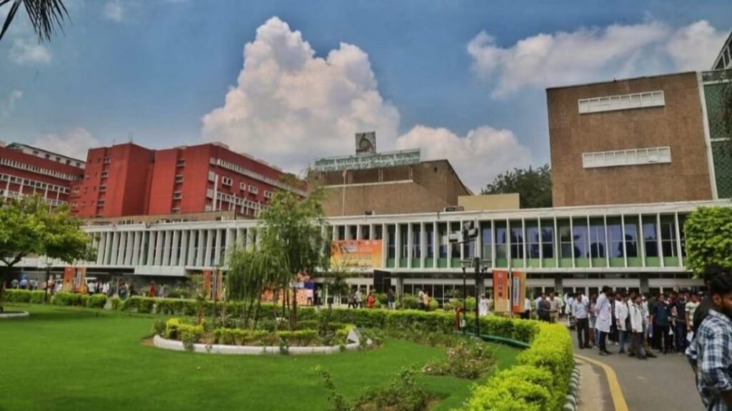 Himachal Chief Minister admitted in AIIMS New Delhi, health condition improving HIMACHAL HEADLINES