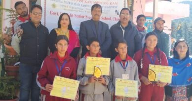 Abhinav and Meena got first place in the science and mathematics competition HIMACHAL HEADLINES