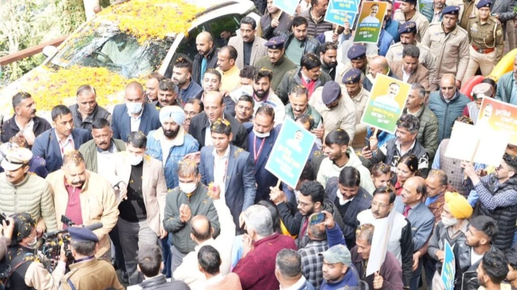 Sukhu was given a rousing welcome on his arrival in Shimla HIMACHAL HEADLINES