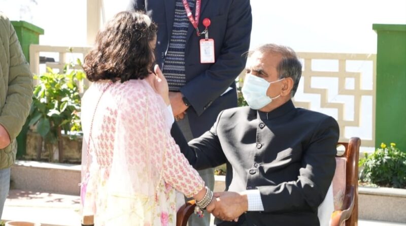 Chief Minister Sukhu celebrates Diwali at Oak Over HIMACHAL HEADLINES