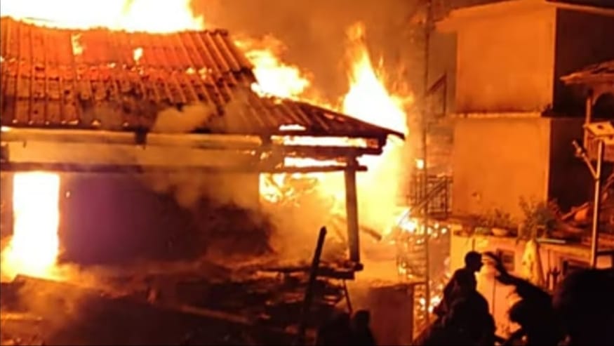 One die, Himachal witnesses a loss of Rs 1.13 Crore in Diwali fires One die, Himachal witnesses a loss of Rs 1.13 Crore in Diwali fires HIMACHAL HEADLINES